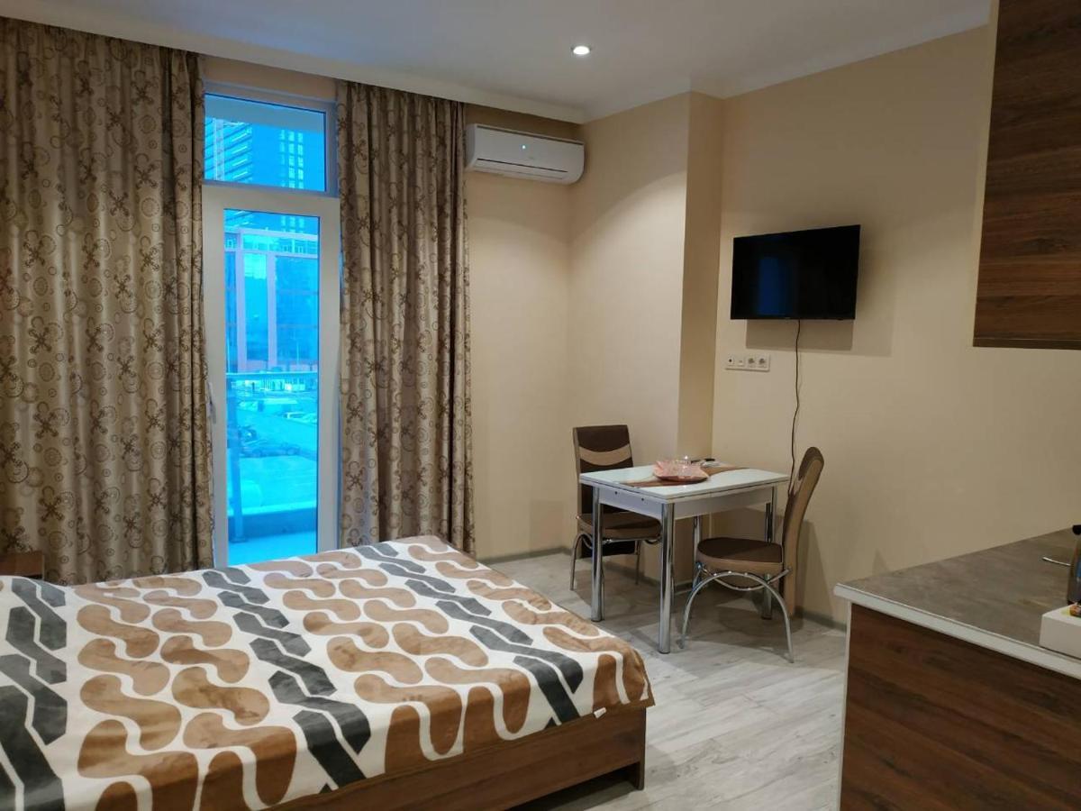 Бежевые Апартаменты Batumi Exterior foto