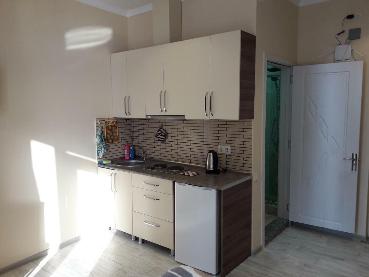 Бежевые Апартаменты Batumi Exterior foto